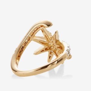 Star moon starfish ring. Size 6 express